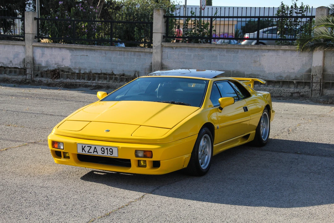 1990 Lotus Esprit Series 4 - Image 11 of 31