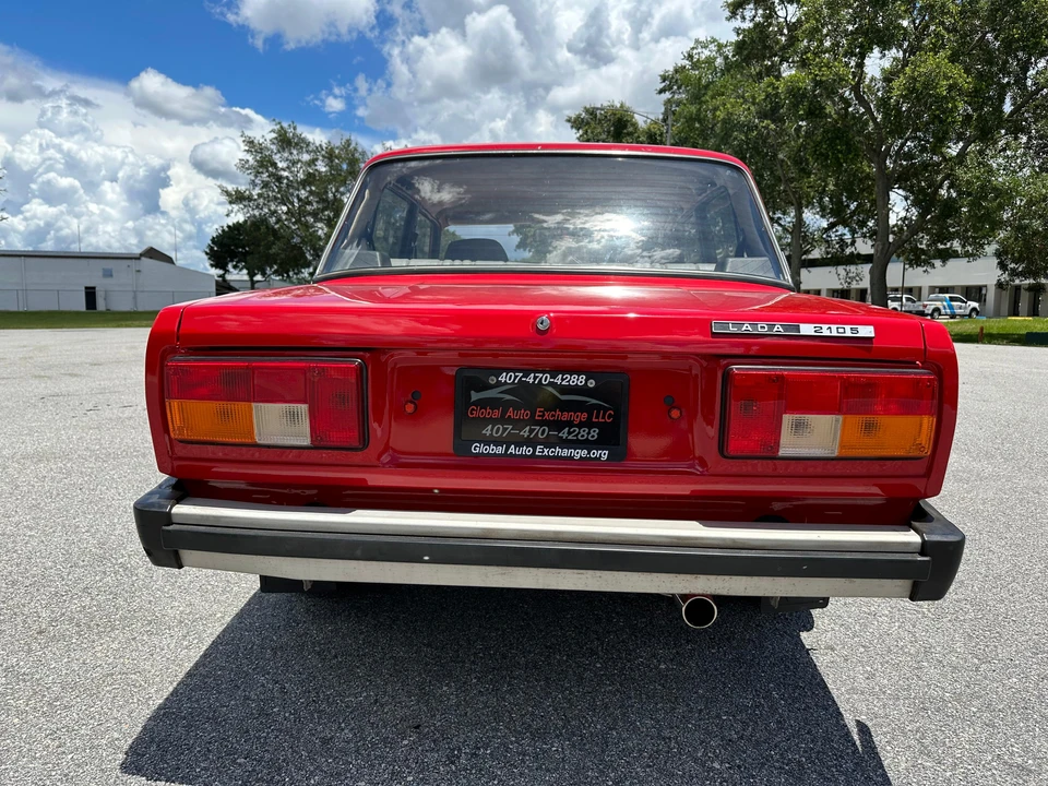 1990 Lada - Image 10 of 31