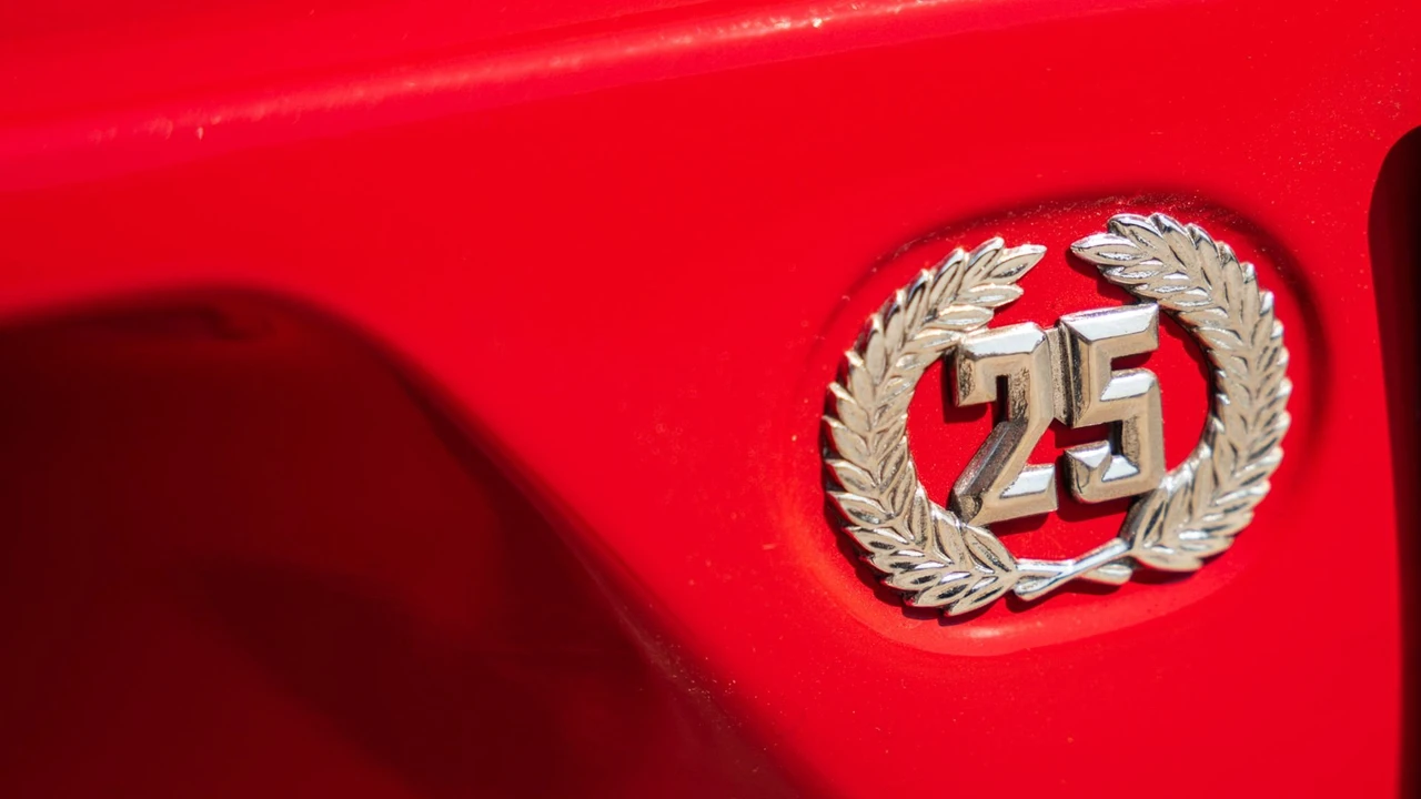 1990 Lamborghini Countach 25th Anniversary Edition - Image 22 of 31