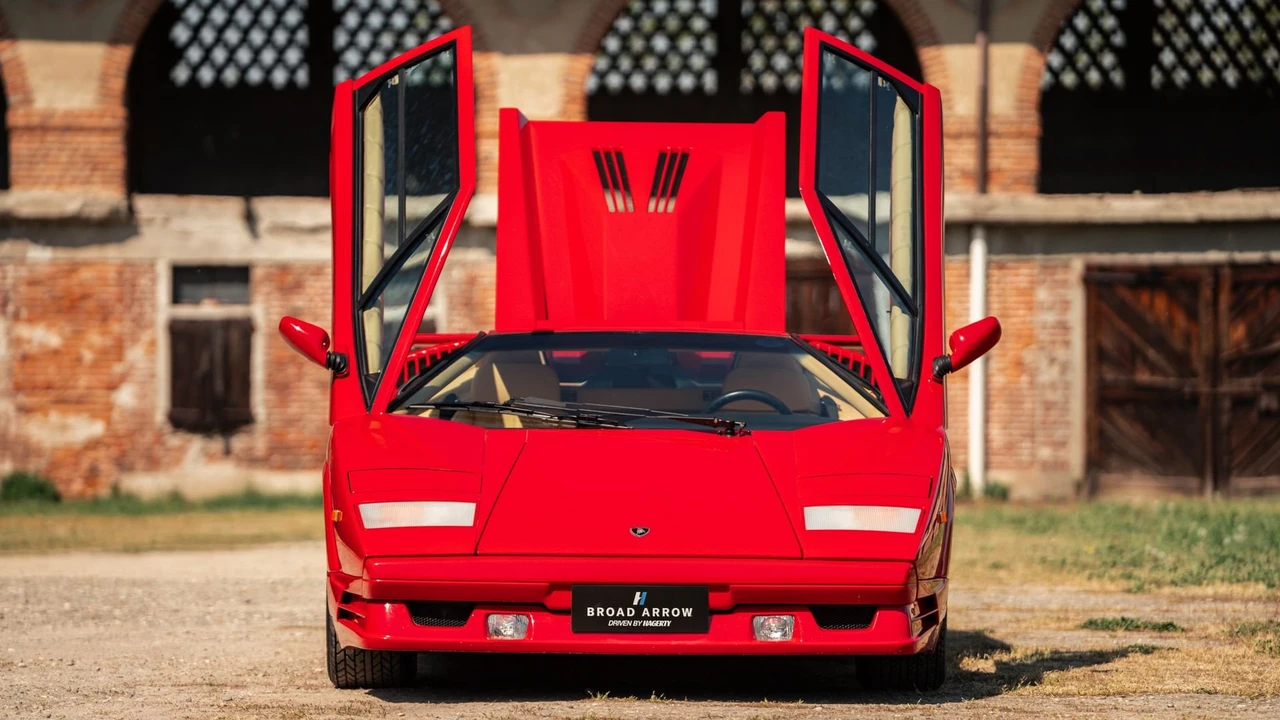 1990 Lamborghini Countach 25th Anniversary Edition - Image 17 of 31