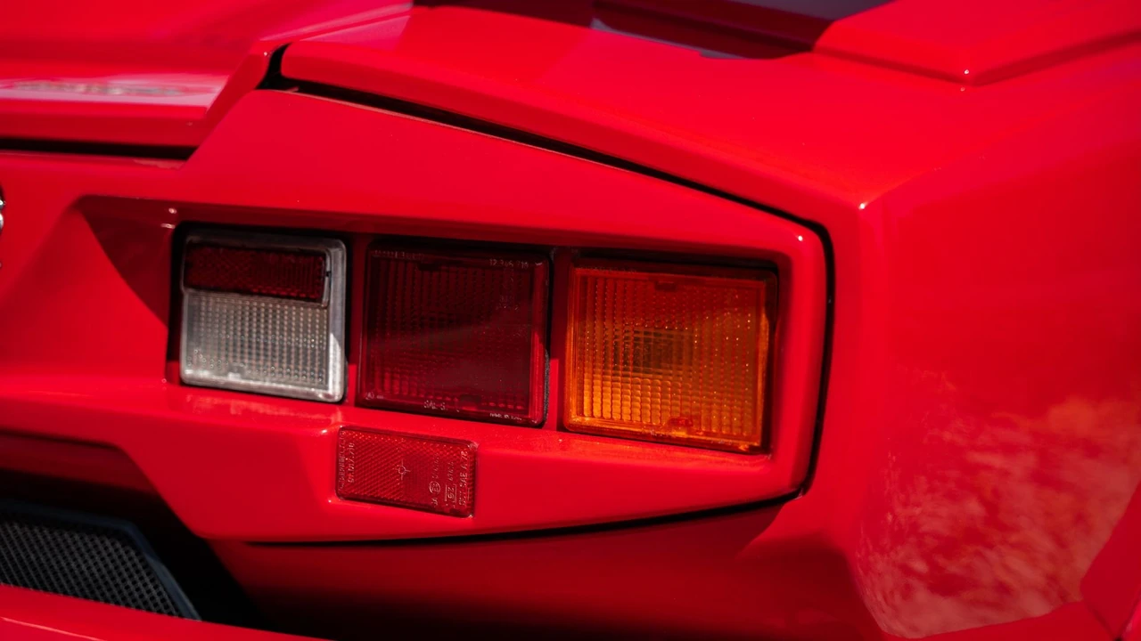1990 Lamborghini Countach 25th Anniversary Edition - Image 25 of 31