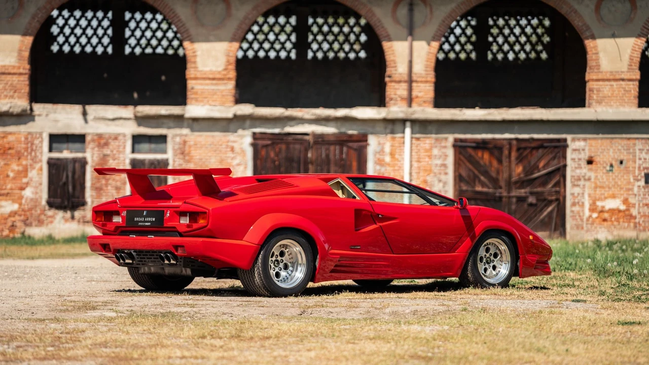 1990 Lamborghini Countach 25th Anniversary Edition - Image 10 of 31
