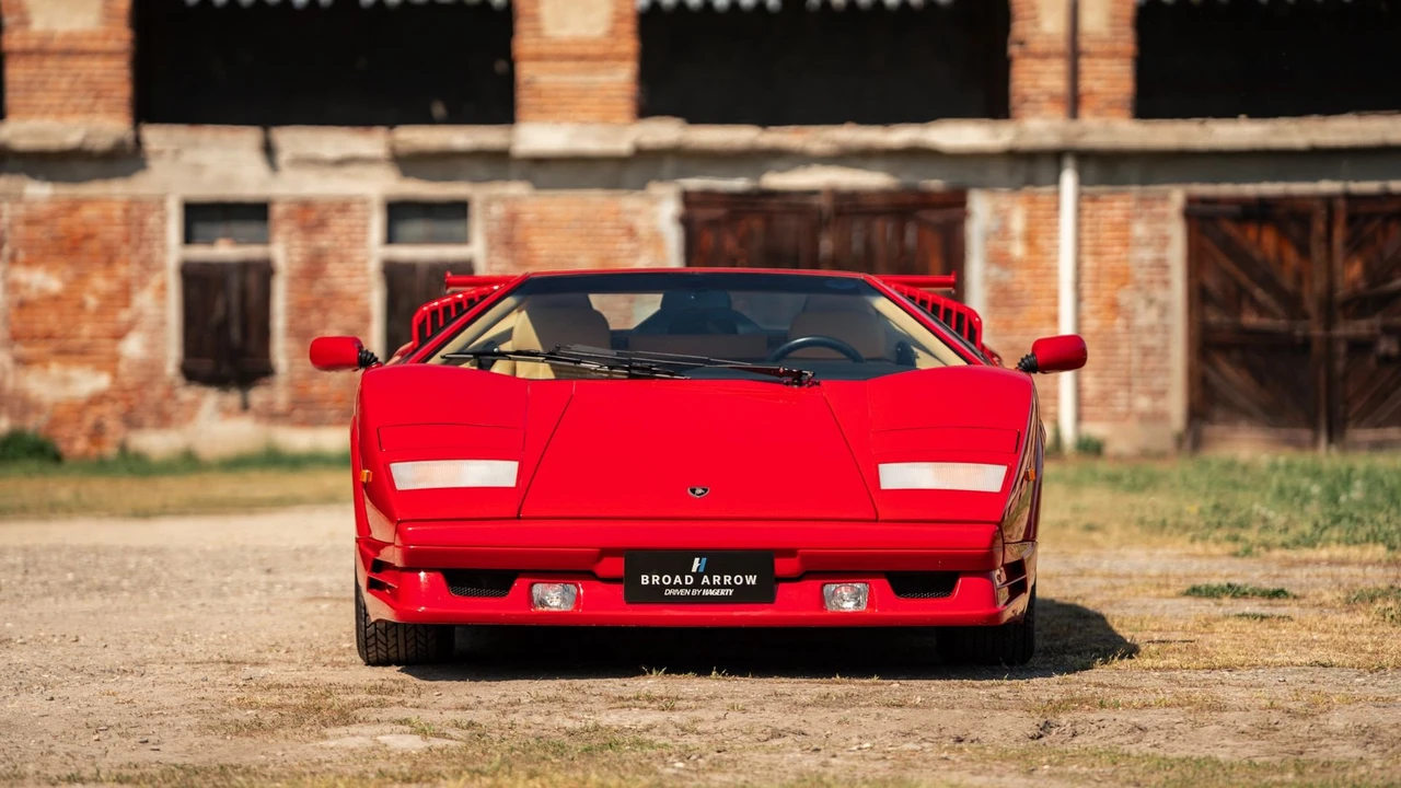 1990 Lamborghini Countach 25th Anniversary Edition - Image 15 of 31