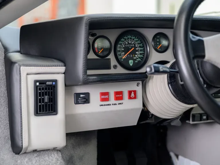 1990 Lamborghini Countach 25th Anniversary Edition - Image 19 of 31