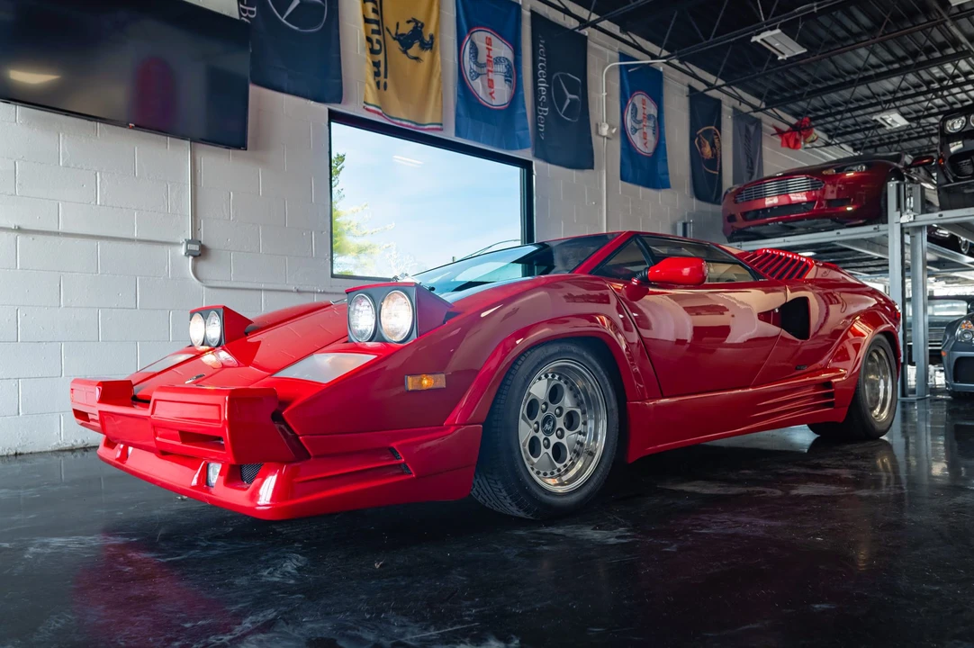 1990 Lamborghini Countach 25th Anniversary Edition - Image 17 of 31