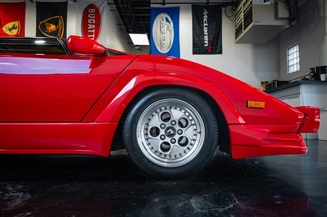 1990 Lamborghini Countach 25th Anniversary Edition - Image 30 of 31