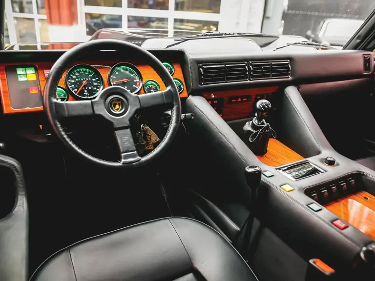 1990 Lamborghini LM002 - Image 5 of 26