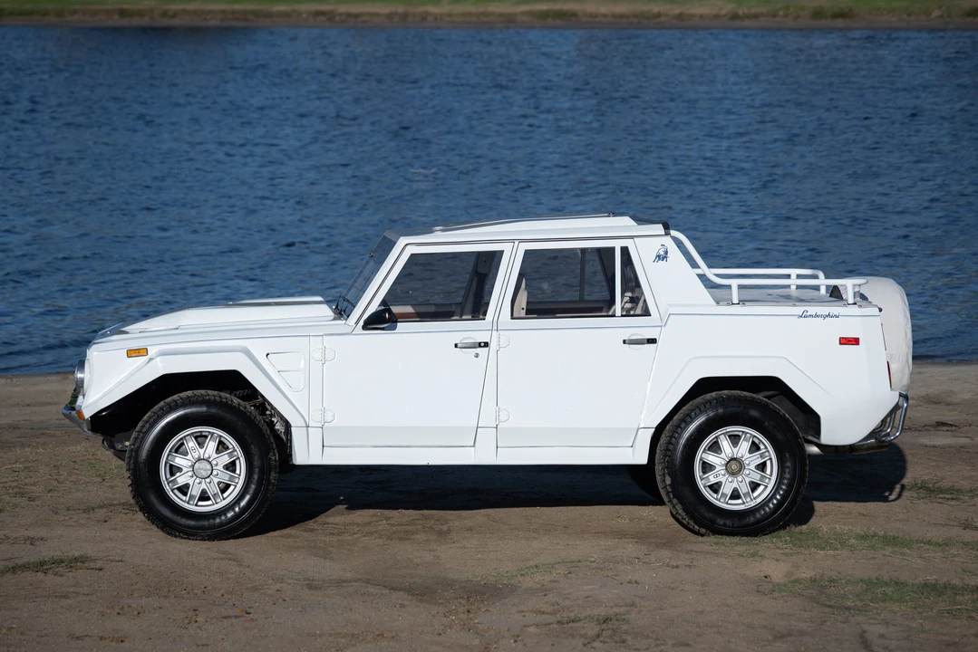 1990 Lamborghini LM002 - Image 29 of 31
