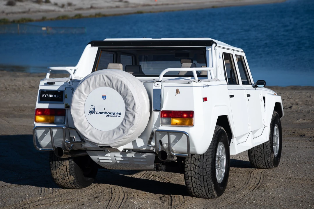 1990 Lamborghini LM002 - Image 17 of 31