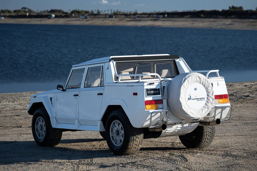 1990 Lamborghini LM002 - Image 24 of 31
