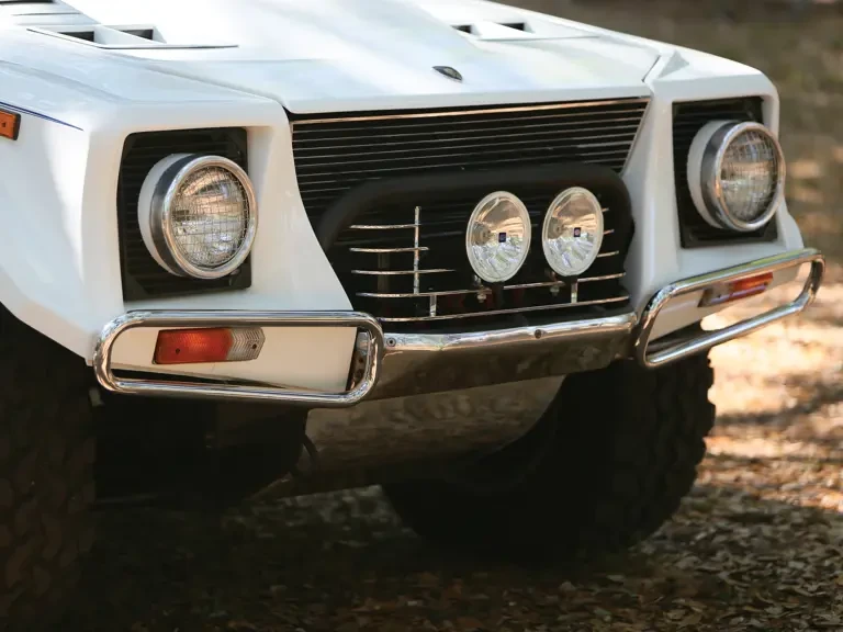 1990 Lamborghini LM002 - Image 10 of 31
