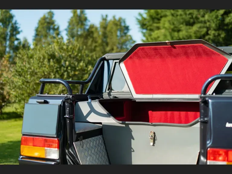 1990 Lamborghini LM002 - Image 27 of 31