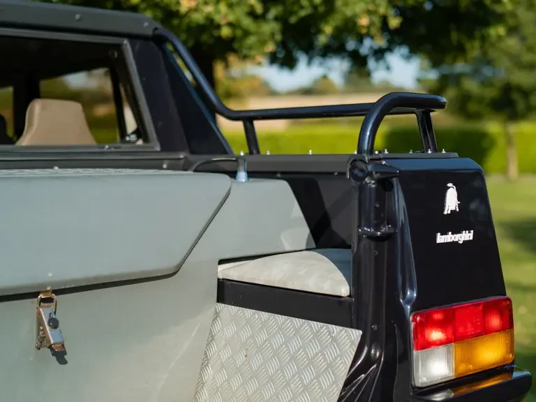 1990 Lamborghini LM002 - Image 26 of 31