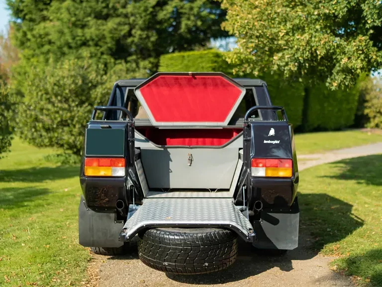 1990 Lamborghini LM002 - Image 28 of 31