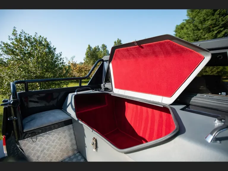 1990 Lamborghini LM002 - Image 29 of 31