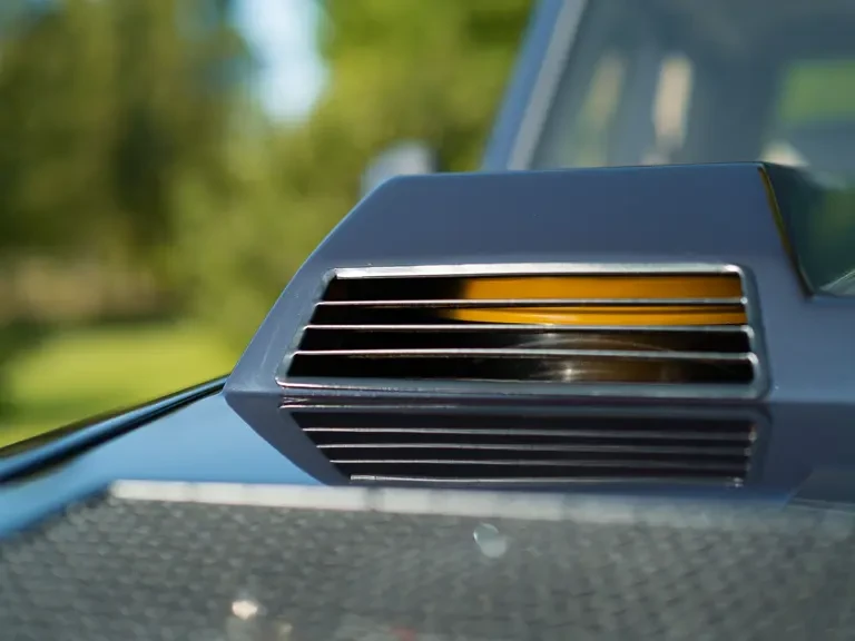 1990 Lamborghini LM002 - Image 22 of 31