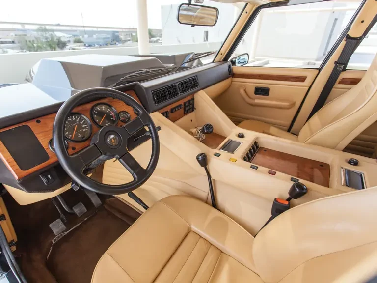 1990 Lamborghini LM002 - Image 10 of 29