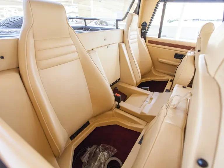 1990 Lamborghini LM002 - Image 18 of 29