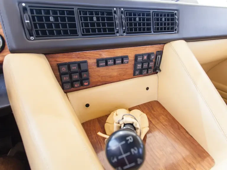 1990 Lamborghini LM002 - Image 15 of 29