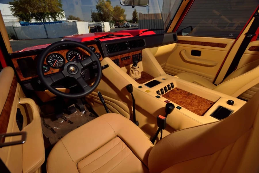 1990 Lamborghini LM002 - Image 4 of 12