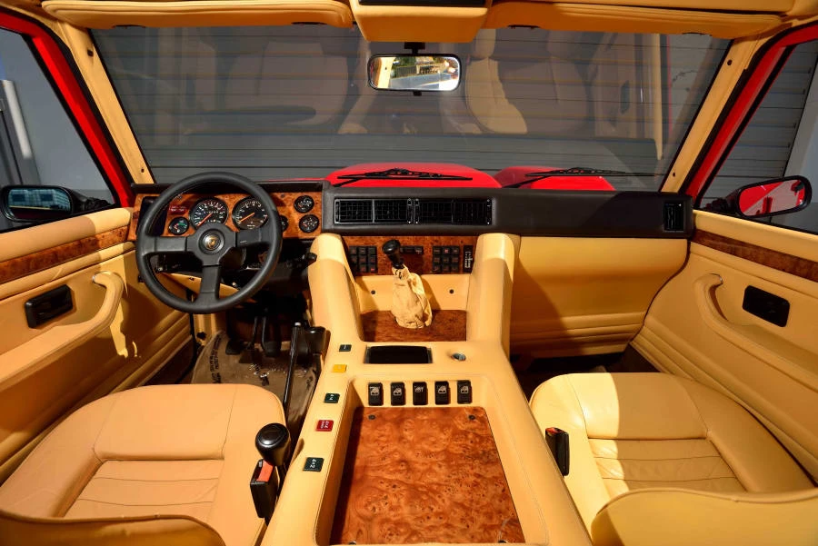 1990 Lamborghini LM002 - Image 11 of 12