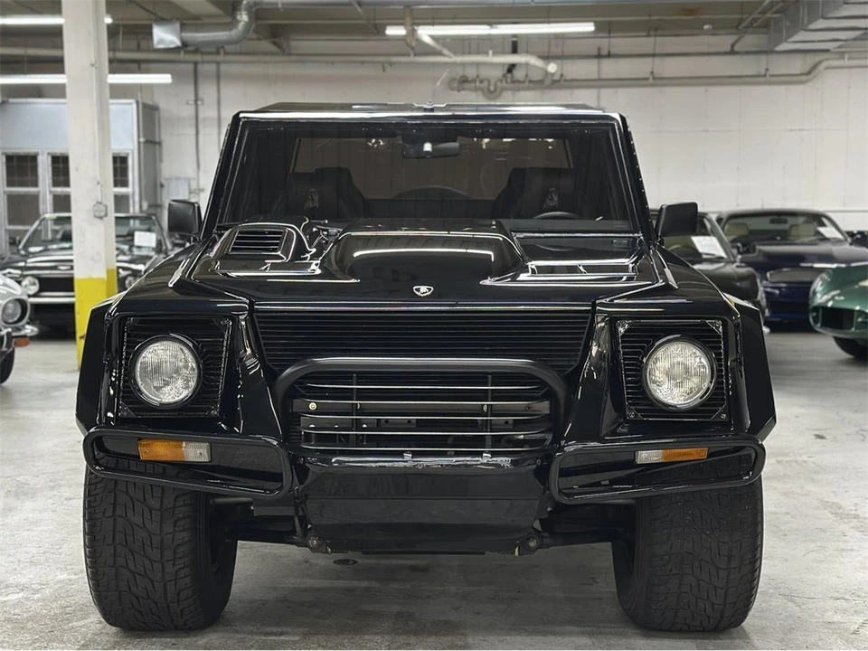 1990 Lamborghini LM002 - Image 2 of 31