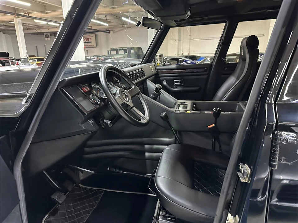 1990 Lamborghini LM002 - Image 14 of 31
