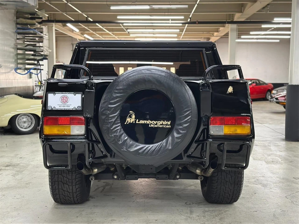 1990 Lamborghini LM002 - Image 5 of 31