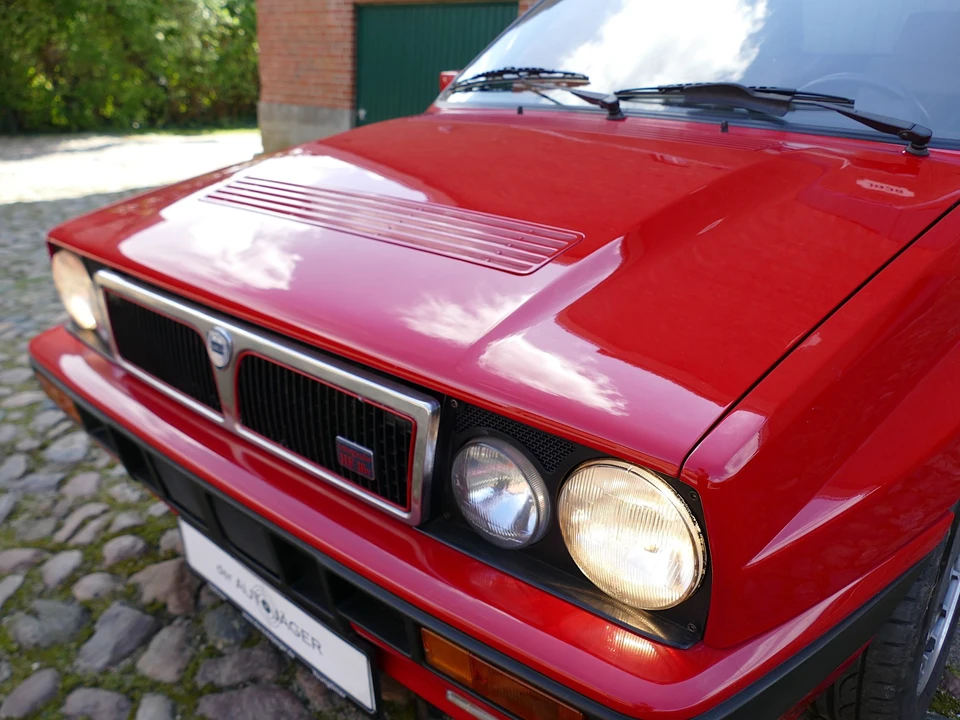 1990 Lancia Delta 1st Gen - Image 13 of 31