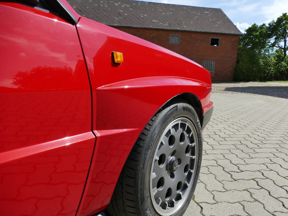 1990 Lancia Delta 1st Gen - Image 24 of 31