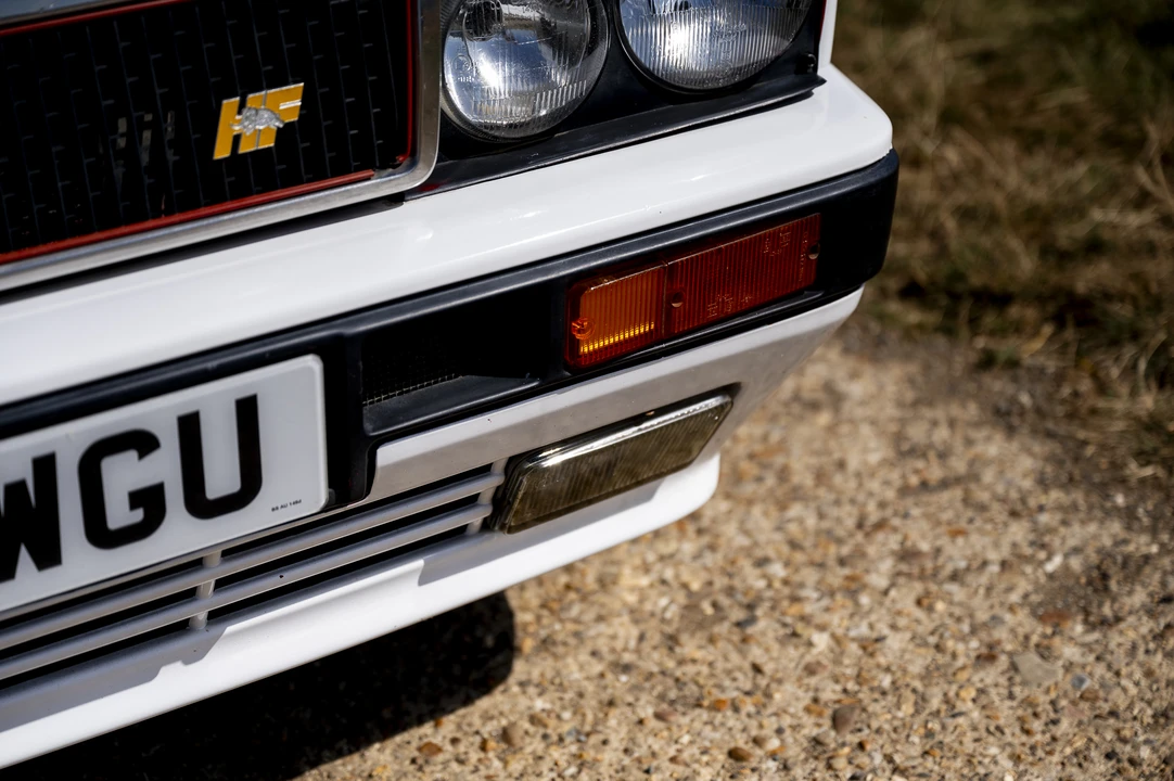 1990 Lancia Delta 1st Gen - Image 27 of 31