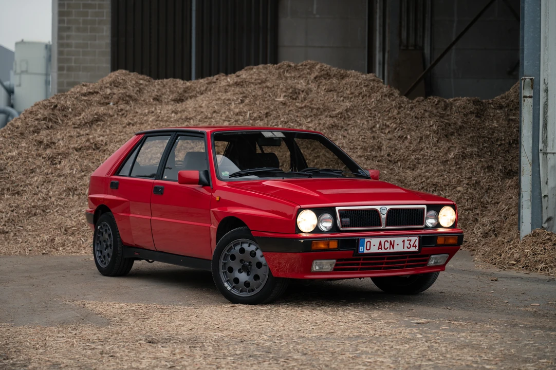 1990 Lancia Delta 1st Gen - Image 16 of 31