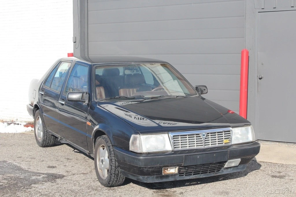 1990 Lancia - Image 2 of 21