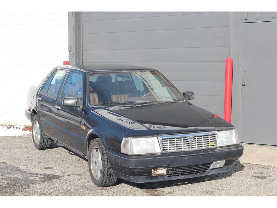 1990 Lancia - Image 2 of 31