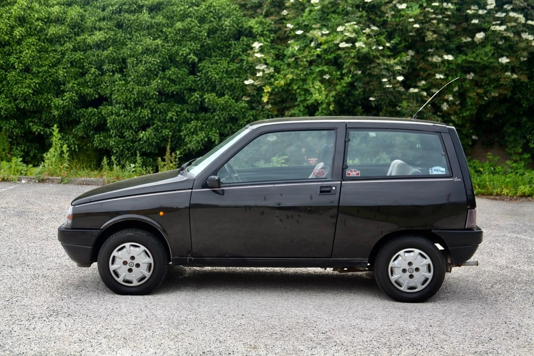 1990 Lancia - Image 8 of 30