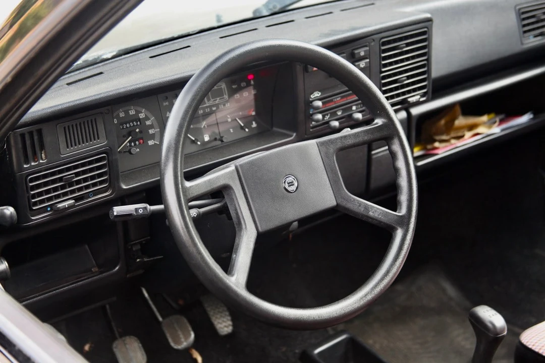 1990 Lancia - Image 22 of 30