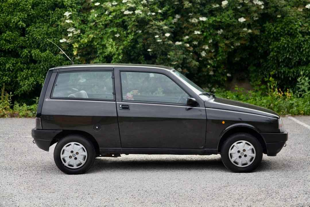 1990 Lancia - Image 9 of 30
