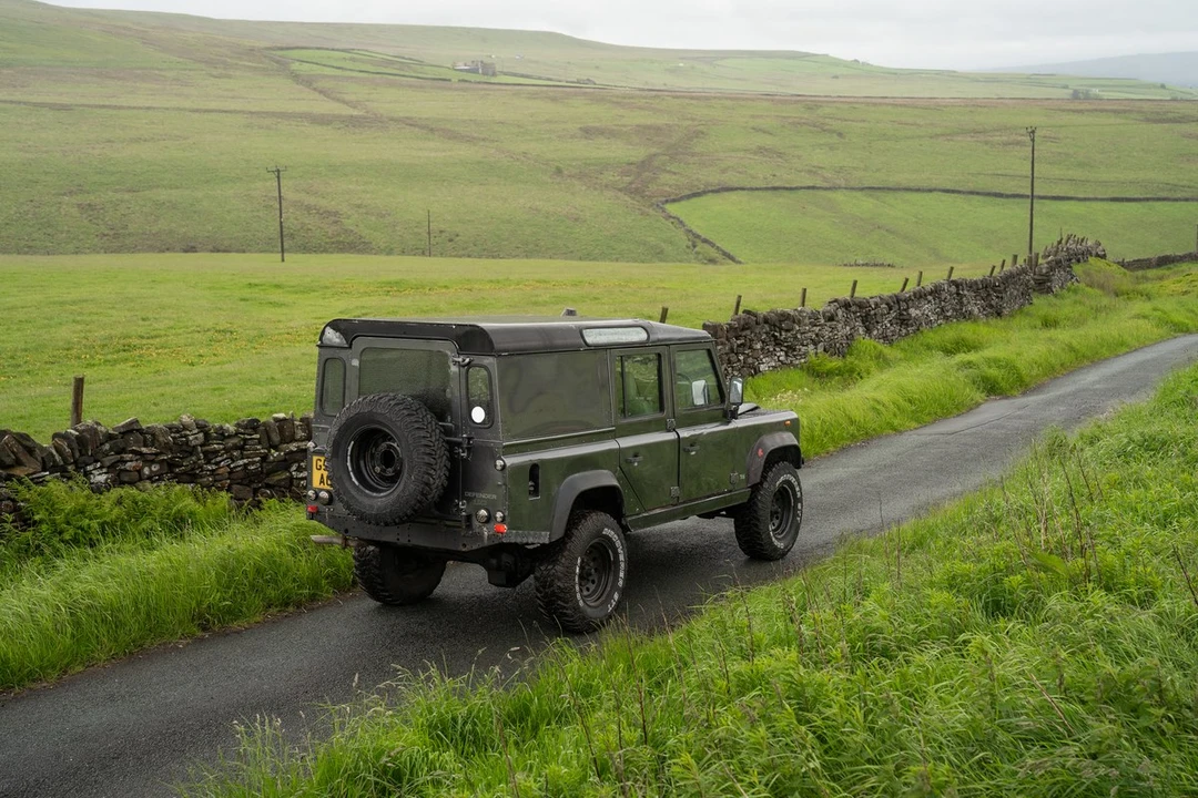 1990 Land Rover Defender 110 - Image 25 of 30