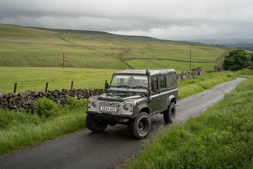 1990 Land Rover Defender 110 - Image 15 of 30