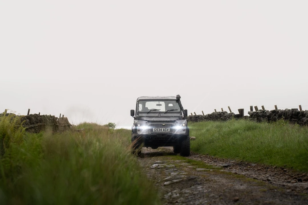 1990 Land Rover Defender 110 - Image 4 of 30