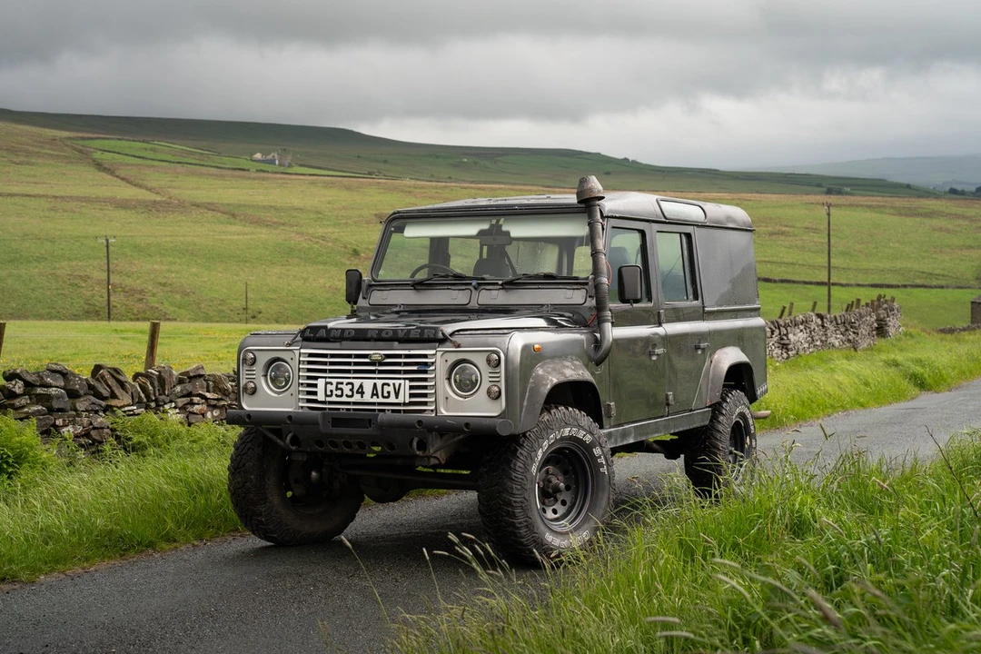 1990 Land Rover Defender 110 - Image 16 of 30