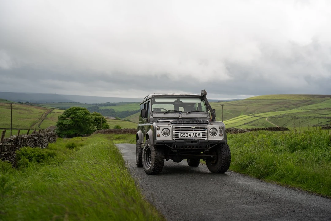1990 Land Rover Defender 110 - Image 6 of 30