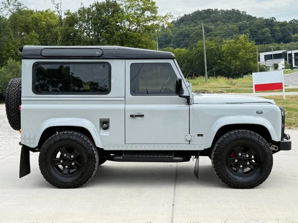1990 Land Rover Defender 90 - Image 8 of 20