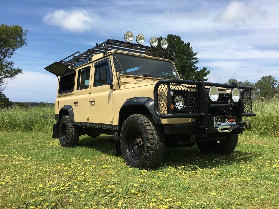 1990 Land Rover Defender 110 - Image 5 of 29