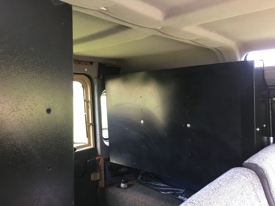 1990 Land Rover Defender 110 - Image 11 of 29