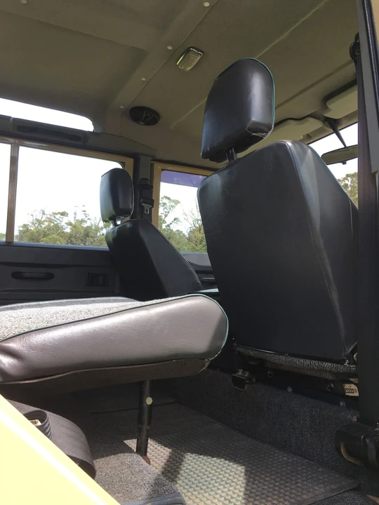 1990 Land Rover Defender 110 - Image 13 of 29