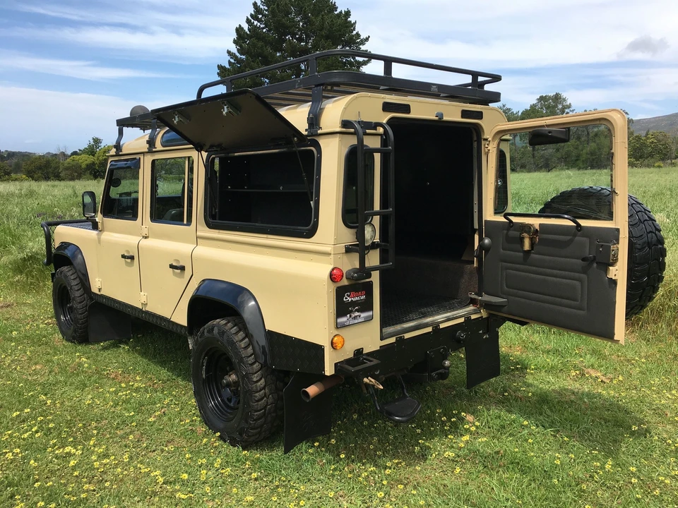 1990 Land Rover Defender 110 - Image 17 of 29
