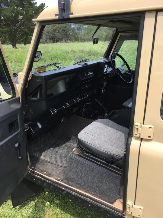 1990 Land Rover Defender 110 - Image 21 of 29