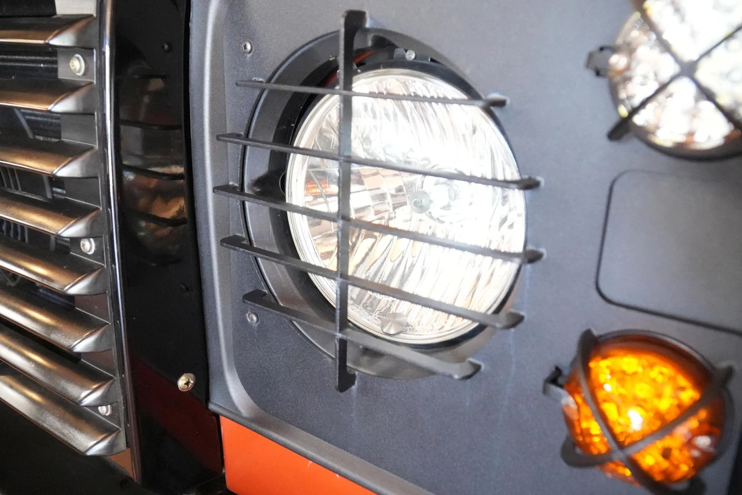 1990 Land Rover Defender 110 - Image 17 of 31