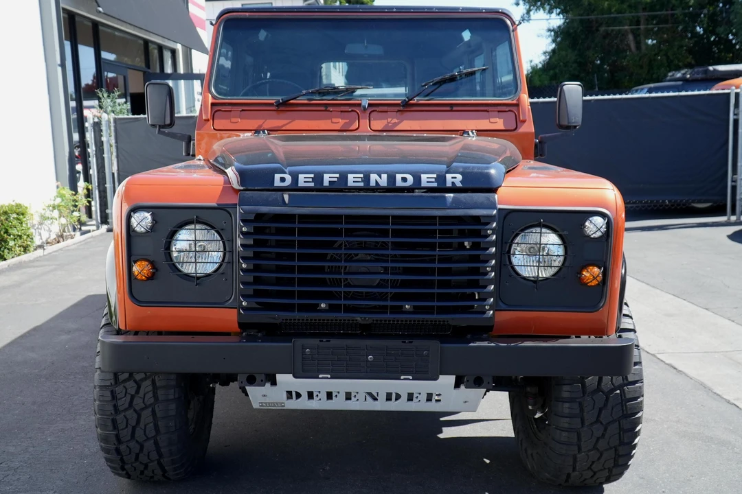 1990 Land Rover Defender 110 - Image 2 of 31